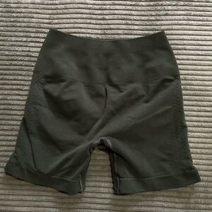 Alphalete Amplify Shorts 4.5” Central Park